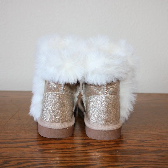 Girls Toddler Sparkly Gold Winter Boots Fuzzy Fashionable Snow Boot Kids Size 8 - Picture 5 of 8